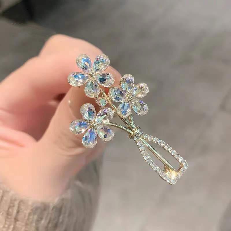 Glass Vase Anti-glare Brooch for Women High-end and Personalized Brooch Collar Buckle Corsage