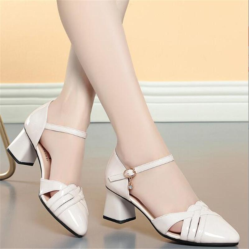 Fashion Ladies Shoes Fashion Buckle Strap Women's Sandals Pointed Toe Square Heel Office Women's Pumps Heel Heeled Gauze Sandals