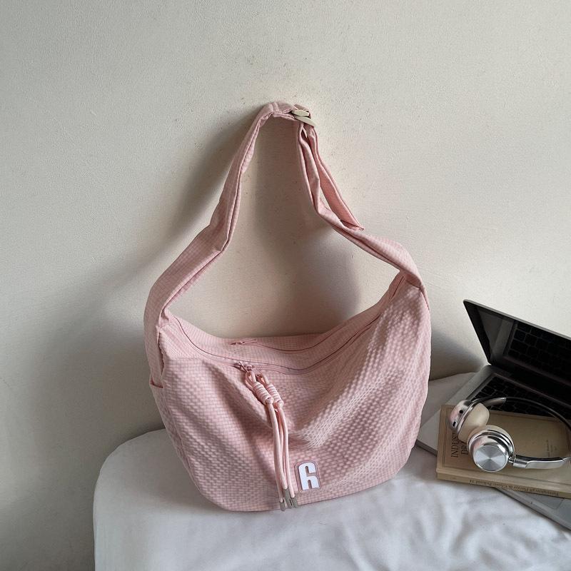 Large Capacity Bag for Women2026New lightweight fabric shoulder bag, large-capacity commuter bag, crossbody dumpling bag for cla