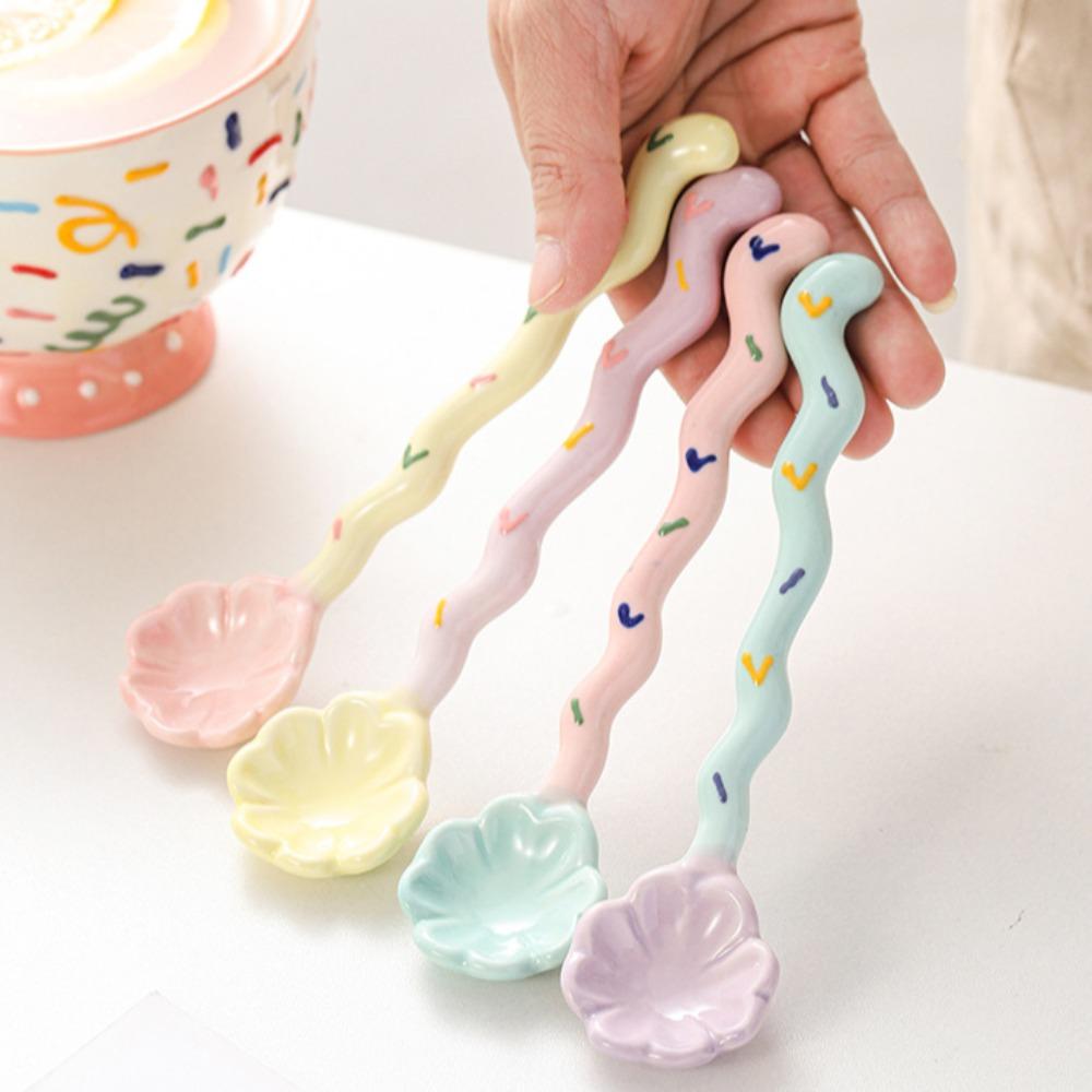 1PC Ceramic Long Handle Spoon Kawaii Korean Ice Cream Hand Painted Dessert Spoon with Long Handle Kitchen Tableware Accessories