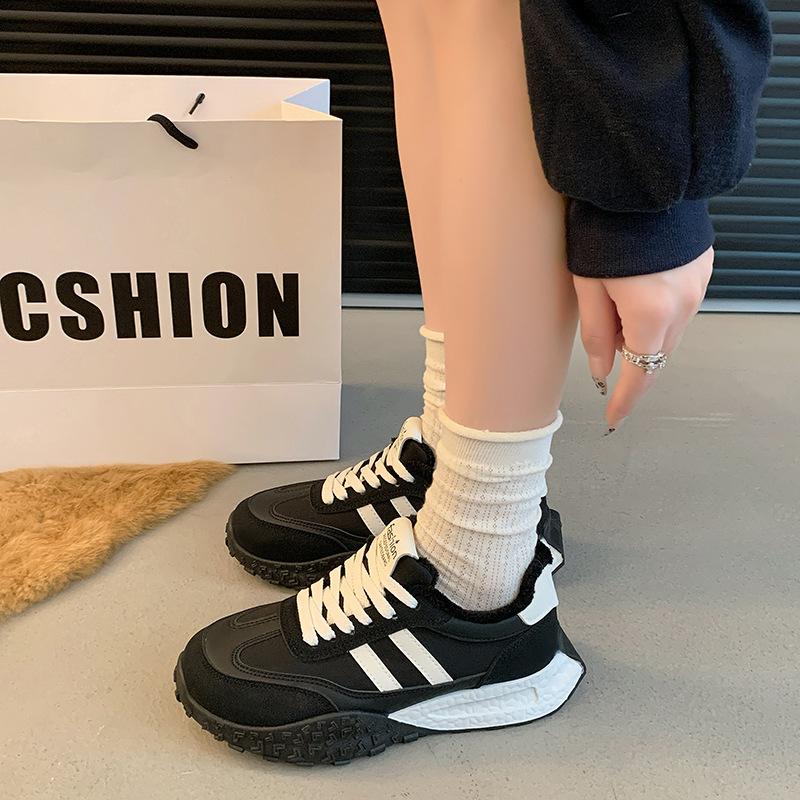 

Женские повседневные кроссовки на толстой платформе, зимние кроссовки для тренировок и ходьбы, нескользящие кроссовки с подкладкой из искусственного меха, теплые теннисные кроссовки на шнуровке для женщин 40 чёрный