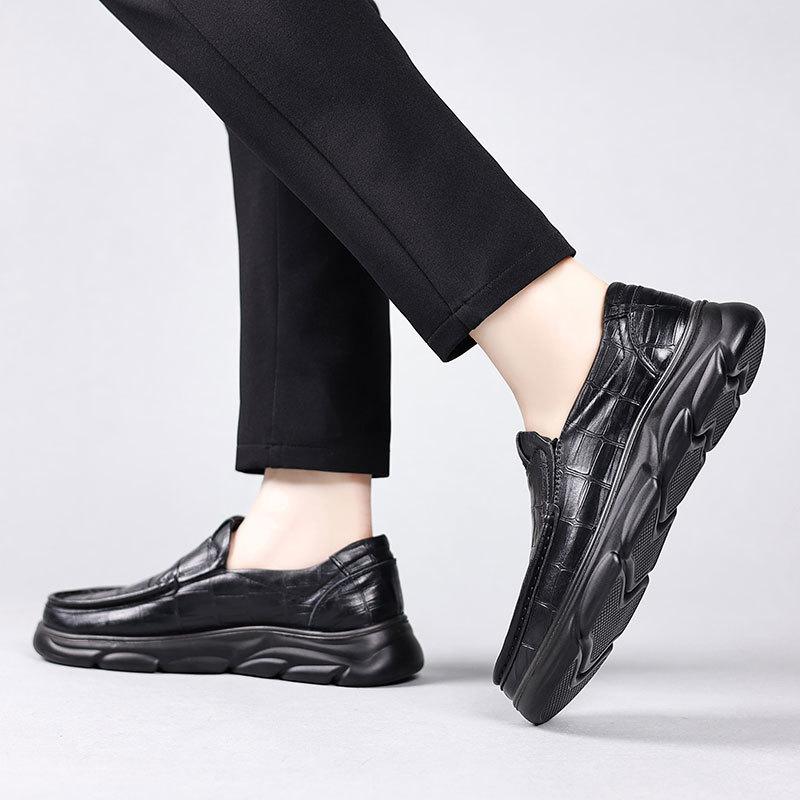 Sale First-layer Cowhide Men's Leather Shoes One-pedal Business Casual Men's Shoes Genuine Leather Soft-sided Non-slip Dad Shoes