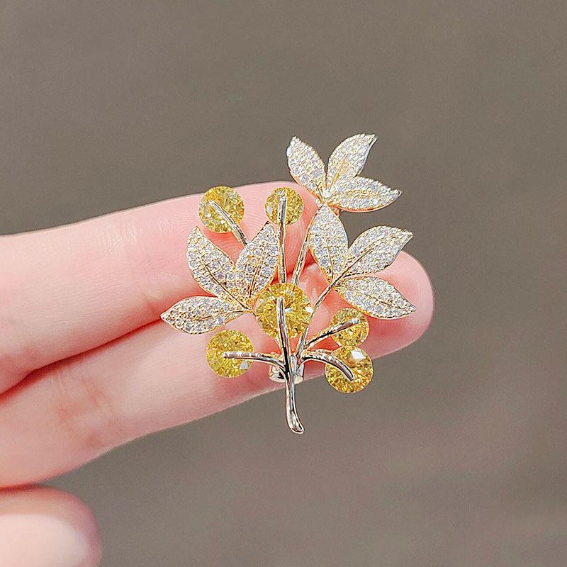 Autumn Winter Coat Yellow Lucky Tree Brooch Elegant Fashion Pins For Women Safe Pin Clothing Clip Badge Dress Buckle Jewelry