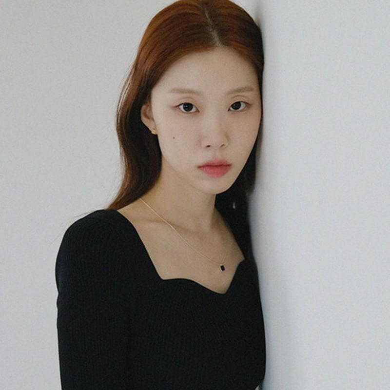 Pinaf Square Necklace _ Black & Red