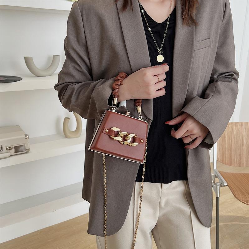 Pu bag women's bag new Korean version 2025 fashion pleated portable messenger ins Internet celebrity foreign style chain box bag