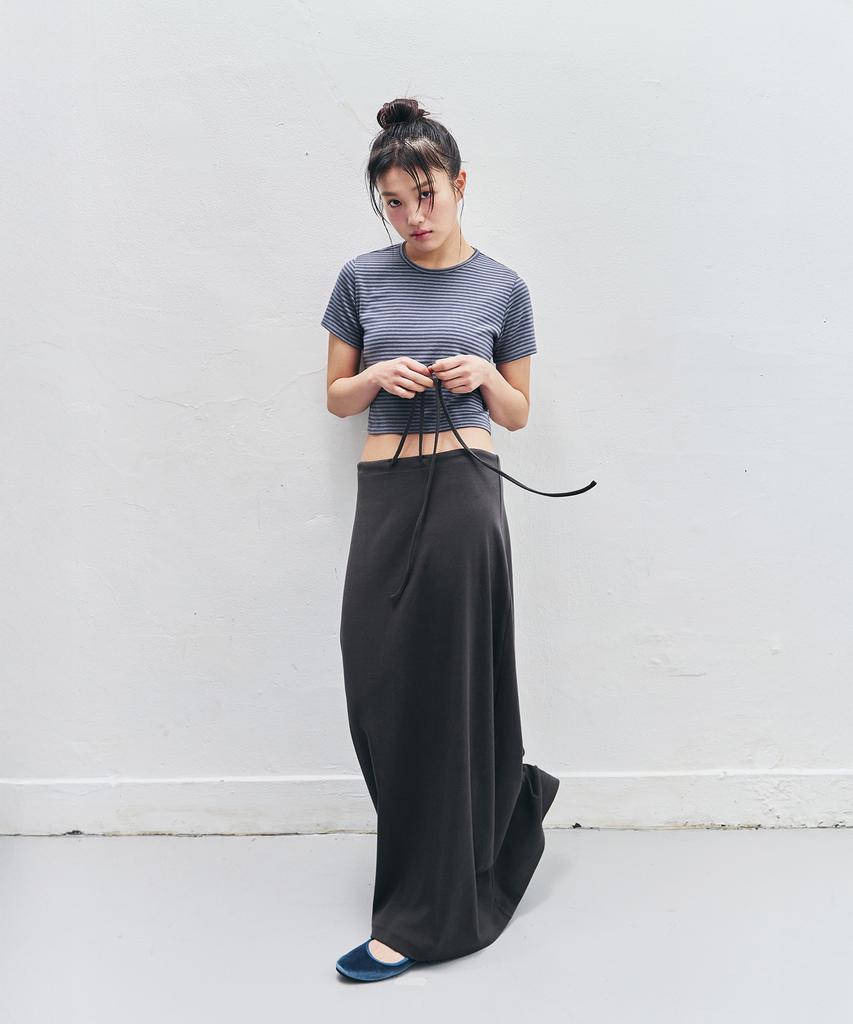 Hendeonsi Soft Flow Long Skirt (Graphite)