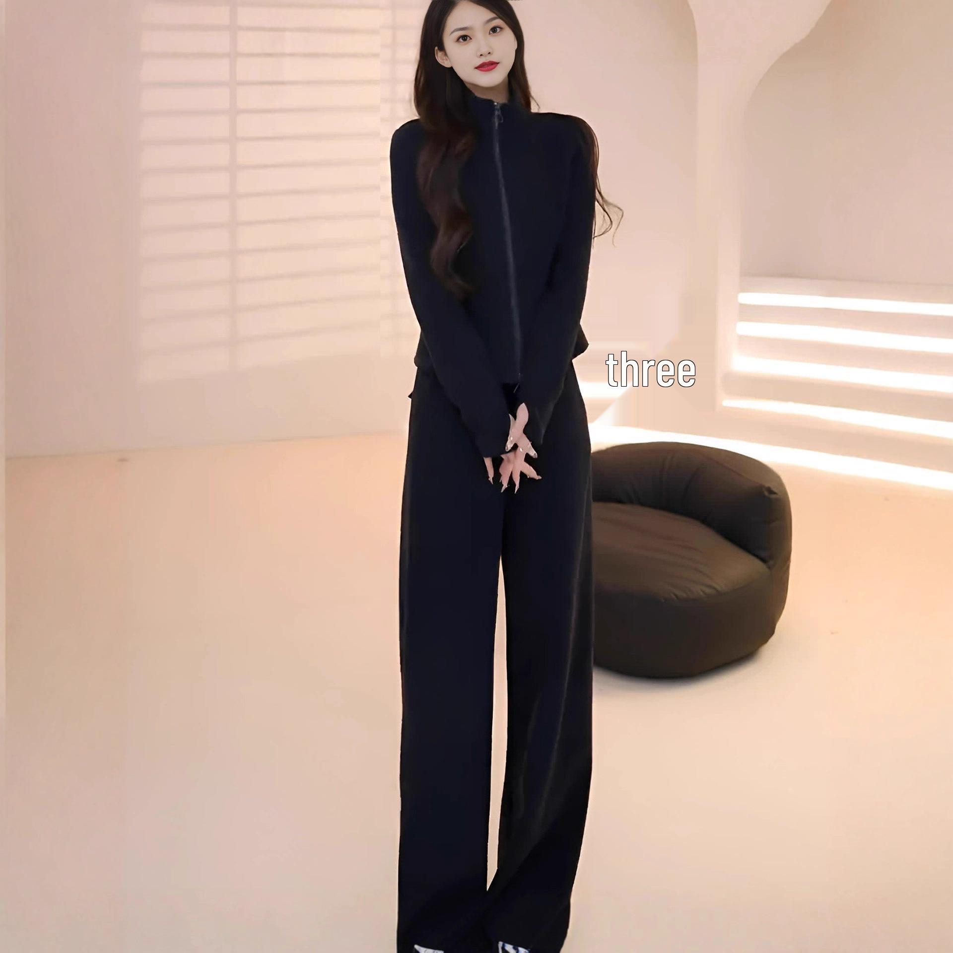 

2025 Fashionable European Style Petite Women s Velvet-Lined Hoodie Two-Piece Suit for Autumn/Winter S