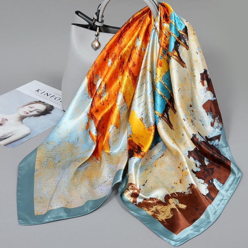 Foulard quadrato in seta stile influencer: Sciarpa da collo da donna alla moda, Sciarpa, Protezione solare, Garza stampata, Accessorio per abbigliamento professionale