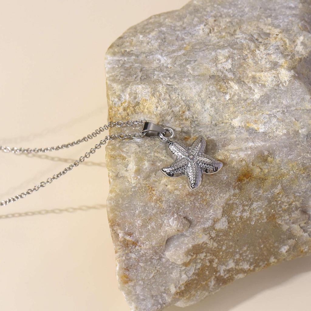 Embossed Starfish Stainless Steel Necklace – Adjustable Seaside Vacation Jewelry