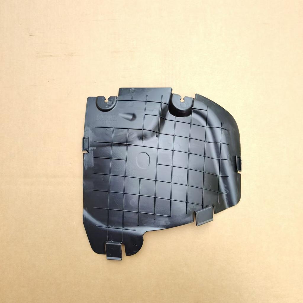 The High-quality Inner Lining Mudguard Cover Plate of Benz Is Suitable for Mercedes-Benz W205 Part Number 2056900100 2056900200