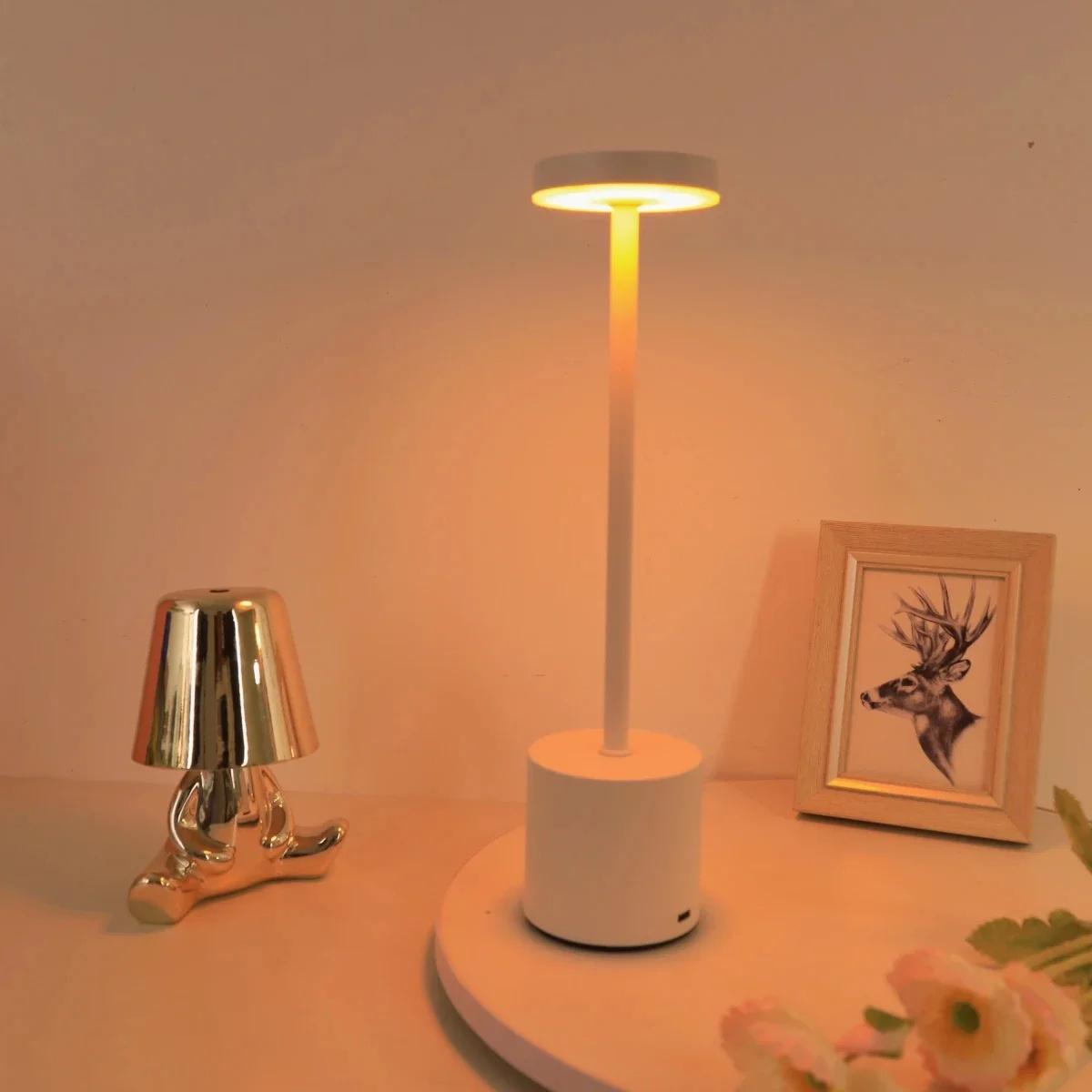 

Простая сенсорная светодиодная настольная лампа, перезаряжаемая настольная лампа, 3 цвета, регулируемая прикроватная креативная подсветка, декор для бара белый