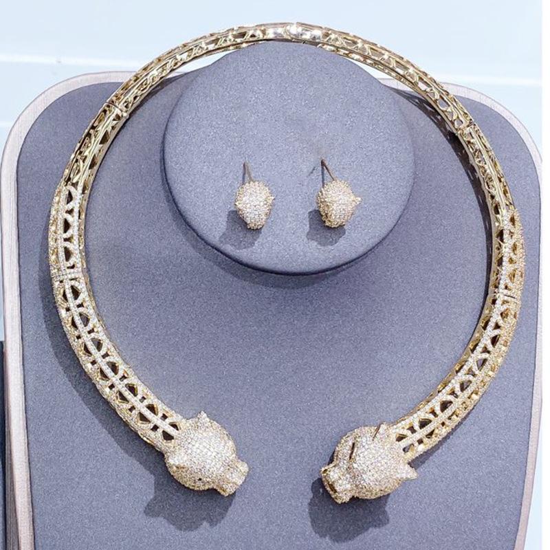European and American Exaggerated Color Zircon Leopard Head Necklace Earrings Set Luxury Retro Court Style Full of Diamond Jewelry Accessories