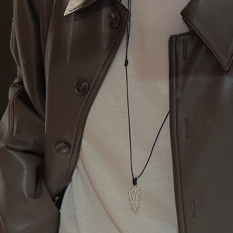 S925 Sterling Silver Niche Design Sense Retro Grape Black Rope Necklace Korean Style Simple Personalized Sweater Chain