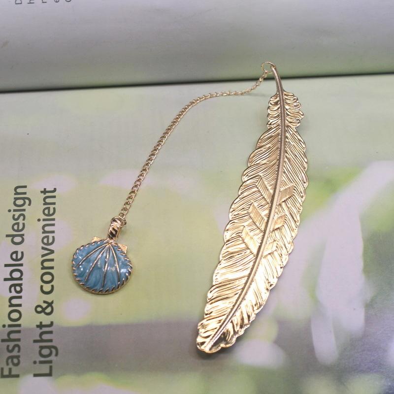 Creative Design Aesthetic Brass Bookmark for Book Retro Leaf Metal Book Tab with Pendant Set Cute Student Supplies Teacher Gift