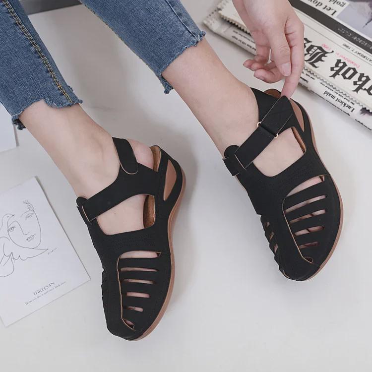 2023 Women's Large Size Hollow Wedge Round Toe Non-Slip Sandals - European & American Style