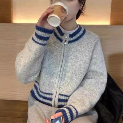 2024 Spring Retro Color Block Women's Knit Zipper Cardigan - Small Fragrance Style