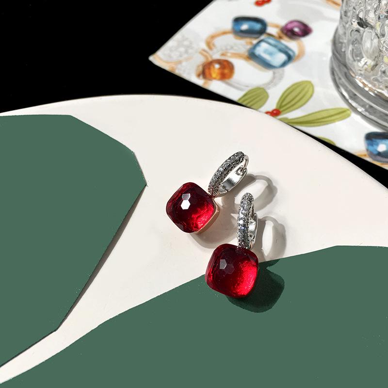 Náušnice puzetky z křišťálu a stříbra S925 ve stylu celebrit – Houbová hlavička s kamenem čtvercového tvaru v barvě bonbónu, zdobená diamanty