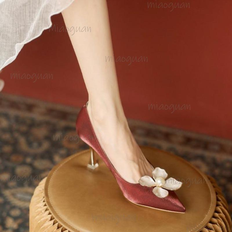 Satin White Pointed Toe Elegant Ladies High Heels Pearl Flower Decors Bridal Shoes Luxury Fashion Heeled Pumps Tacones Mujer