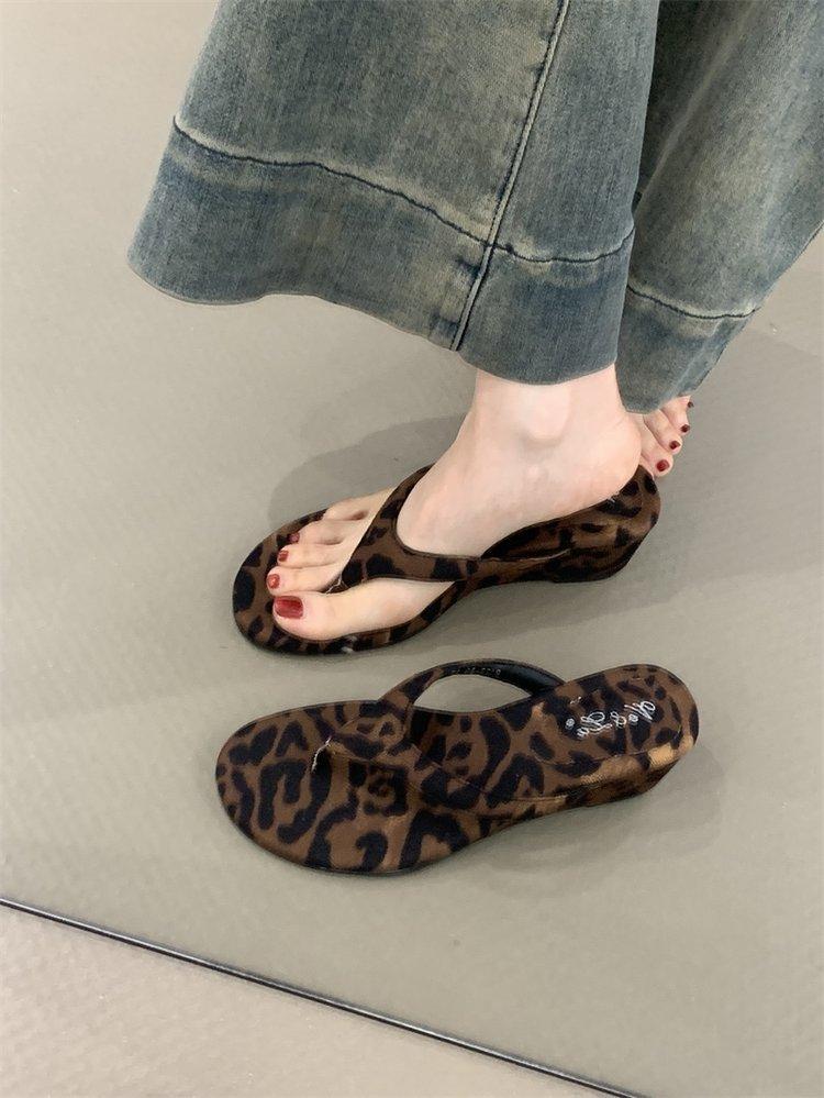 Temperament Slope Heel Pinch Foot Flip-flop Shoes Women's Shoes Wear 2025 Summer with Skirt Leopard Print Sandals High Heel Sandals