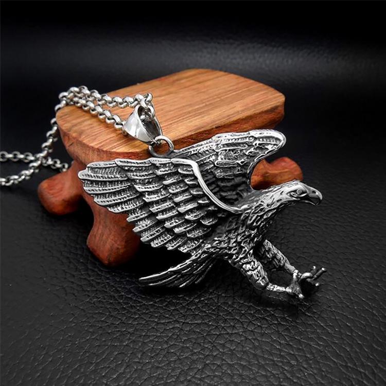 Titanium Steel Eagle Pendant Necklace - Retro Distressed Men's Accessory