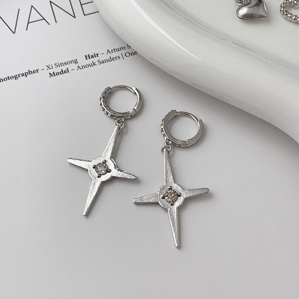 Silver Series Light Luxury Zircon Earrings Women'S Niche Design Style Simple And Versatile Fashion Sense Ear Clip Ear Buckle