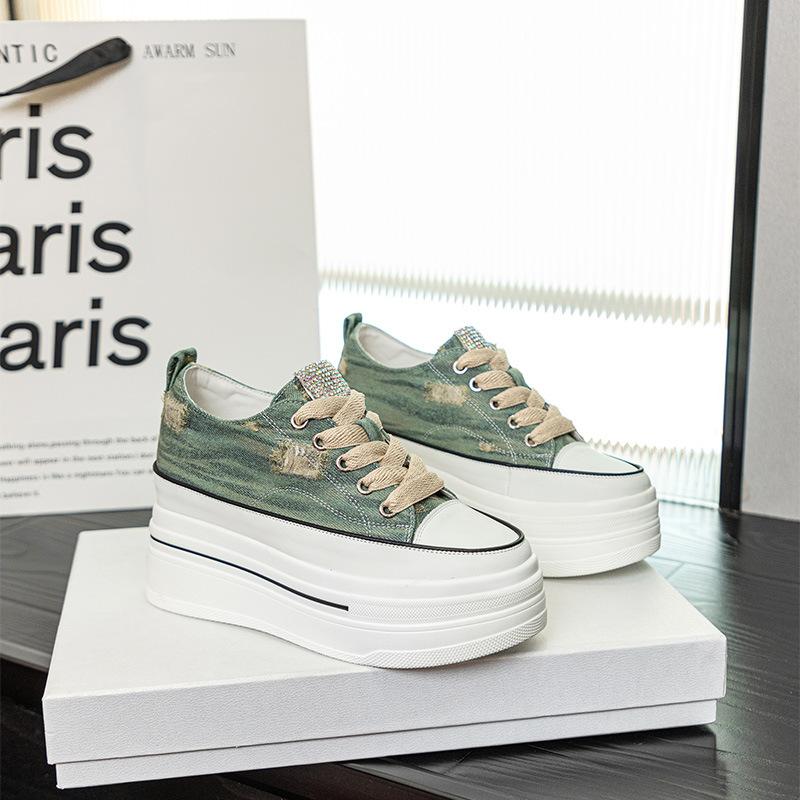 

Белые туфли с круглым носком женские осень 2025 новая трендовая обувь нишевые рваные парусиновые маффины толстая подошва увеличивающие рост женские туфли 40 синий