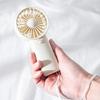 Kleine Ventilator Draagbare Handventilator met Veiligheidsbeschermhoes Lichtgewicht Mini Ventilator voor Kinderen En Reizen Eenvoudige Bediening Koelapparaat