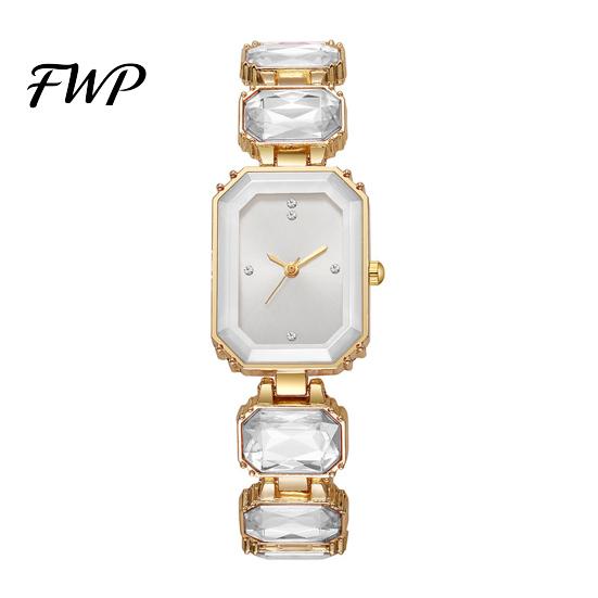 Sparkling Women Watch Ladies Bracelet Quartz Rhinestone Rectangular Dial Dress Faux Diamond Wristwatch for Elegant Jewelry Timepiece Eye-catching