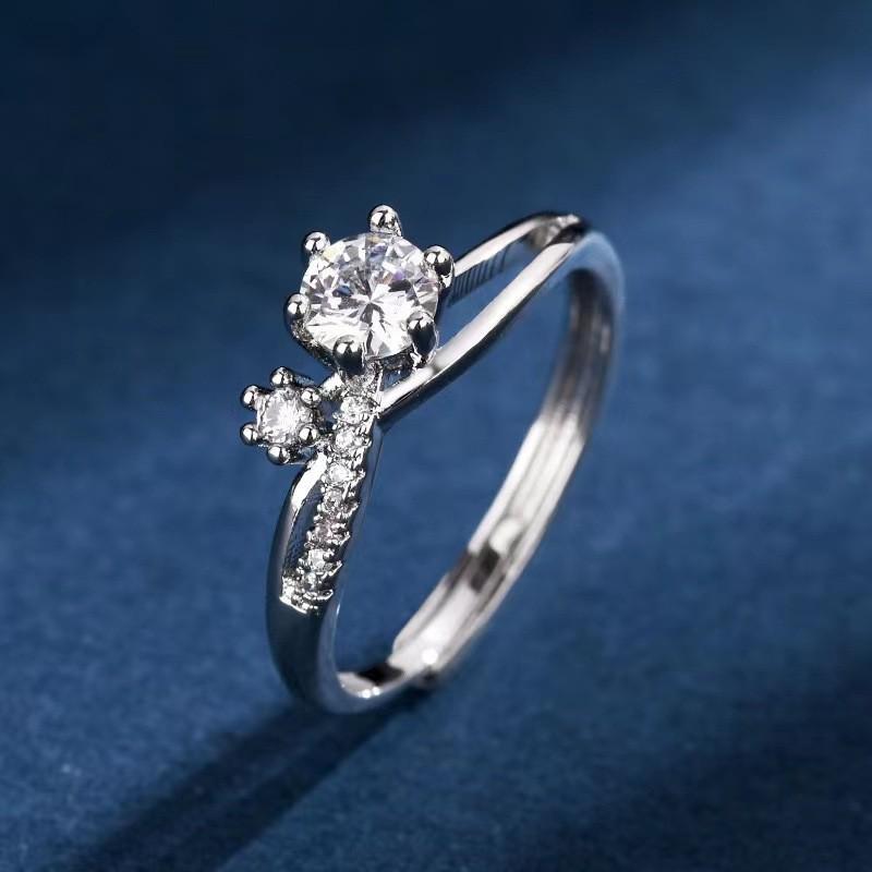 TikTok Influencer Inspired Moissanite Six-Prong Wedding Ring for Women - One Carat Jewelry