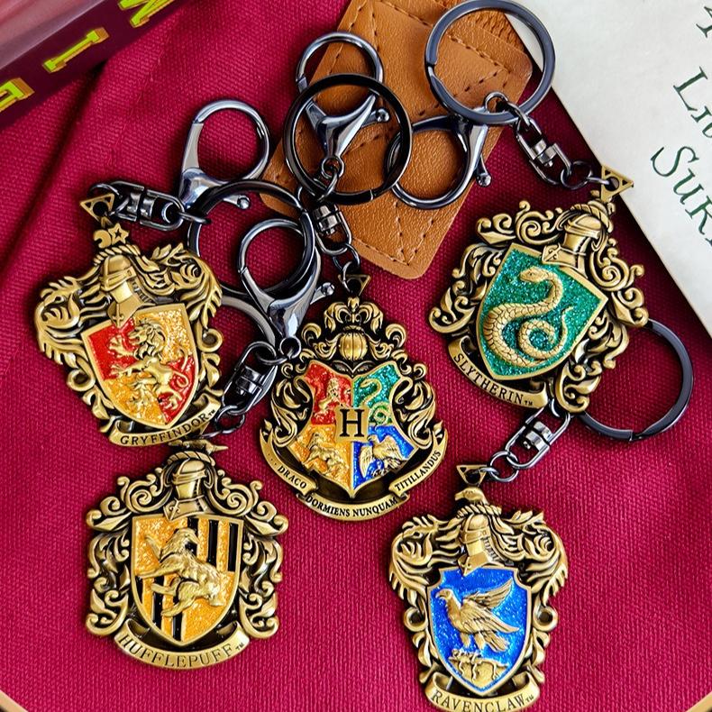 Children's pendant badge zinc alloy keychain American accessory key Genuine keychain, embossed badge