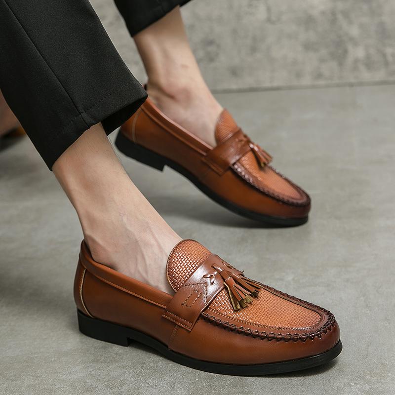 Luxury Brand Men'S Shoes Casual Shoes Loafers Fashion Soft Sole Comfortable Tassel Autumn Driving Shoes Designer Leather Shoes
