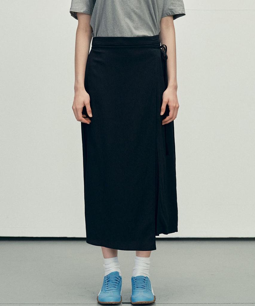 MALOUPE 3115 Crinkle Wrap Skirt (Black)