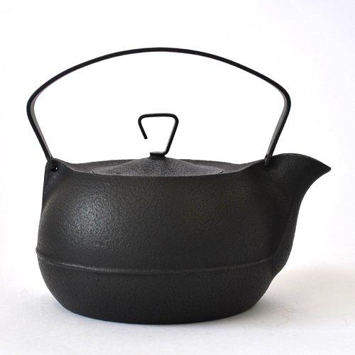 Ichiudo Nanbu Cast Iron Kettle, 1.2L (Black Finish), IH200V Compatible, 2012 Good Design Award Winner