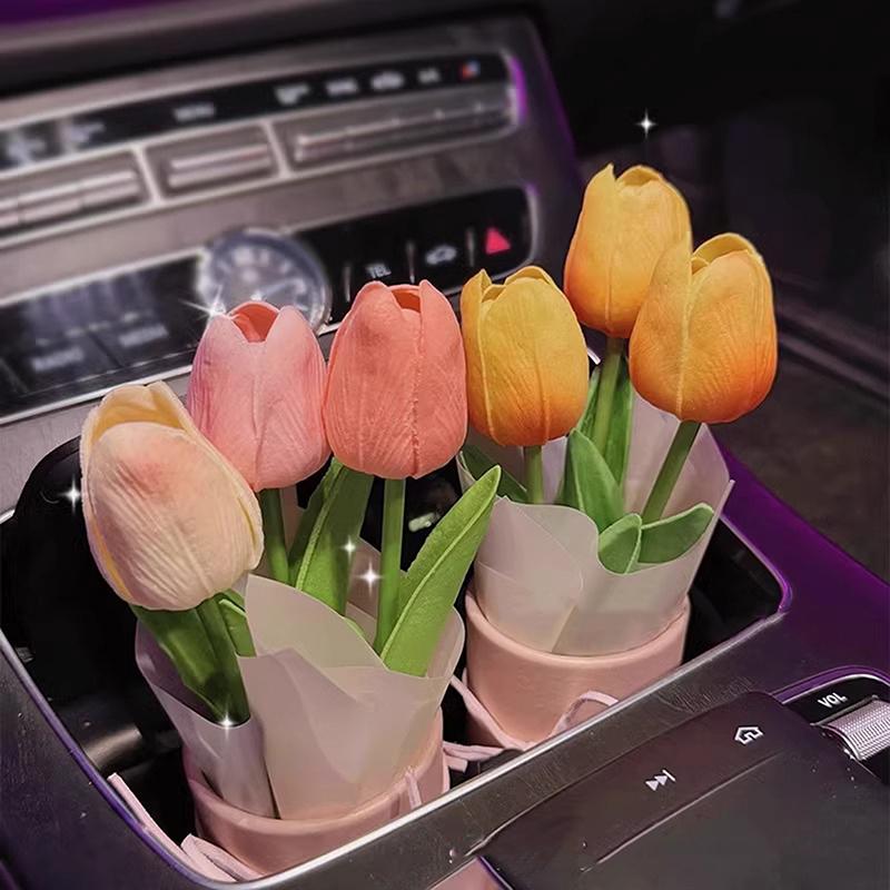 Kreativní dekorace interiéru auta Roztomilé řemeslné ozdoby Kytice tulipánů do auta Dekorativní potřeby Dekorace středové konzoly auta Dárky