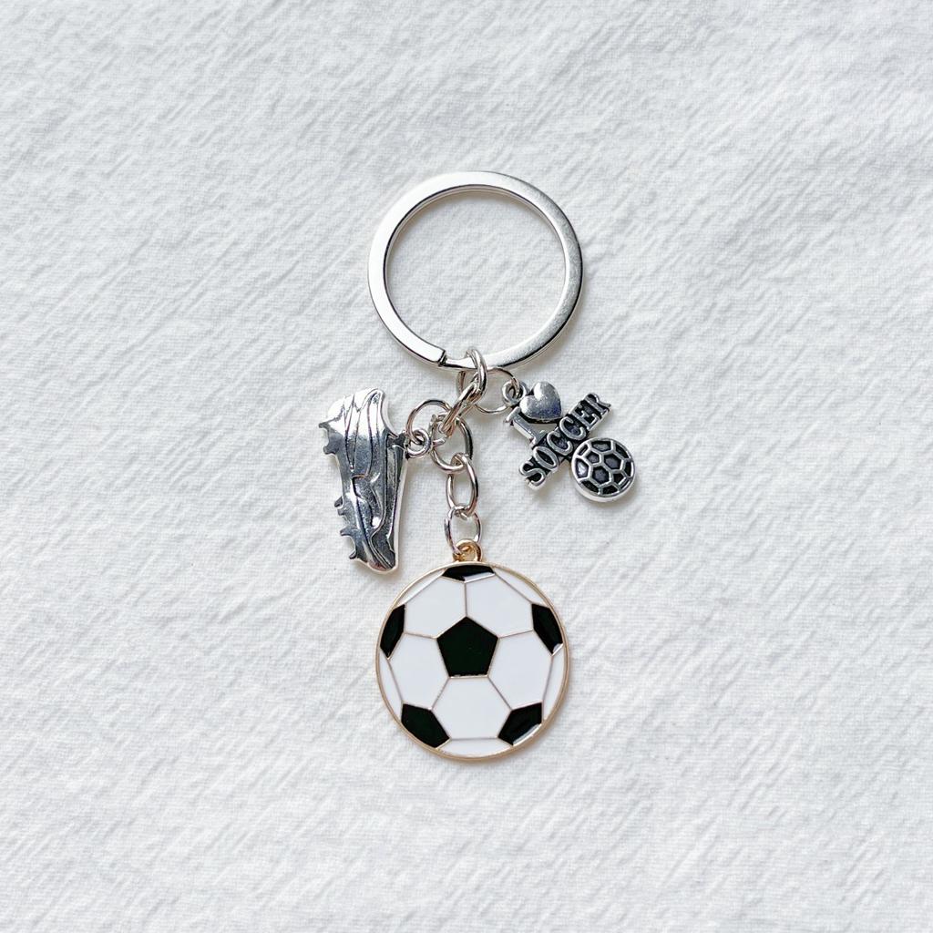 Sportlicher Fußball-Anhänger Schlüsselanhänger Kreativität Sneaker Trikot Design Auto Schlüsselanhänger Wettbewerbs Souvenir Geschenk C44