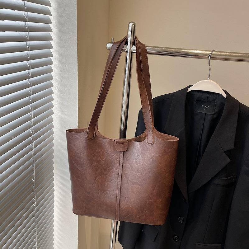 Premium tote bag large capacity casual tote women's bag autumn and winter new commuting lazy wind single shoulder armpit big bag