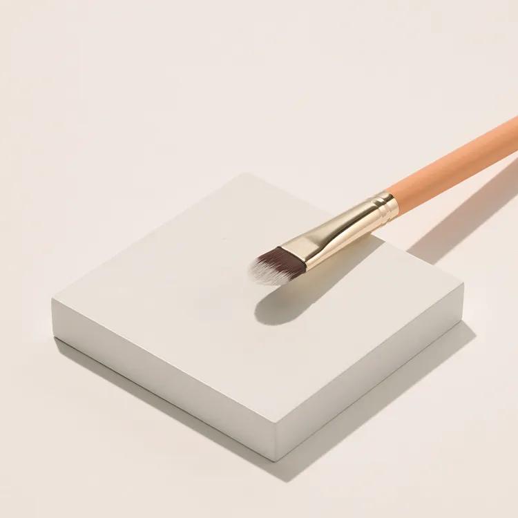 THE TOOL LAB 215 Finish Concealer Brush