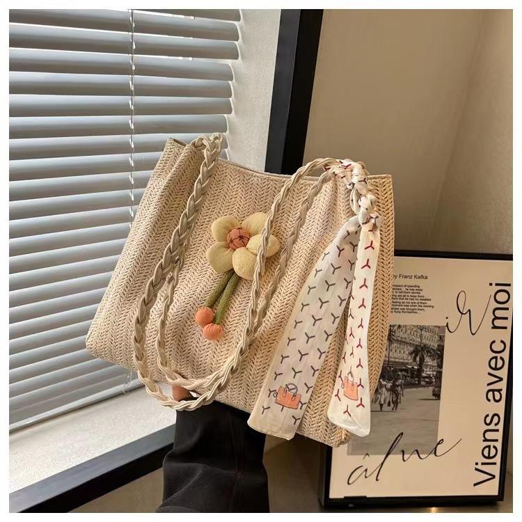 Holiday Seaside Woven Straw Bag Women'S Large-Capacity Rattan Handheld Shoulder Bag Commuter Tote Bag