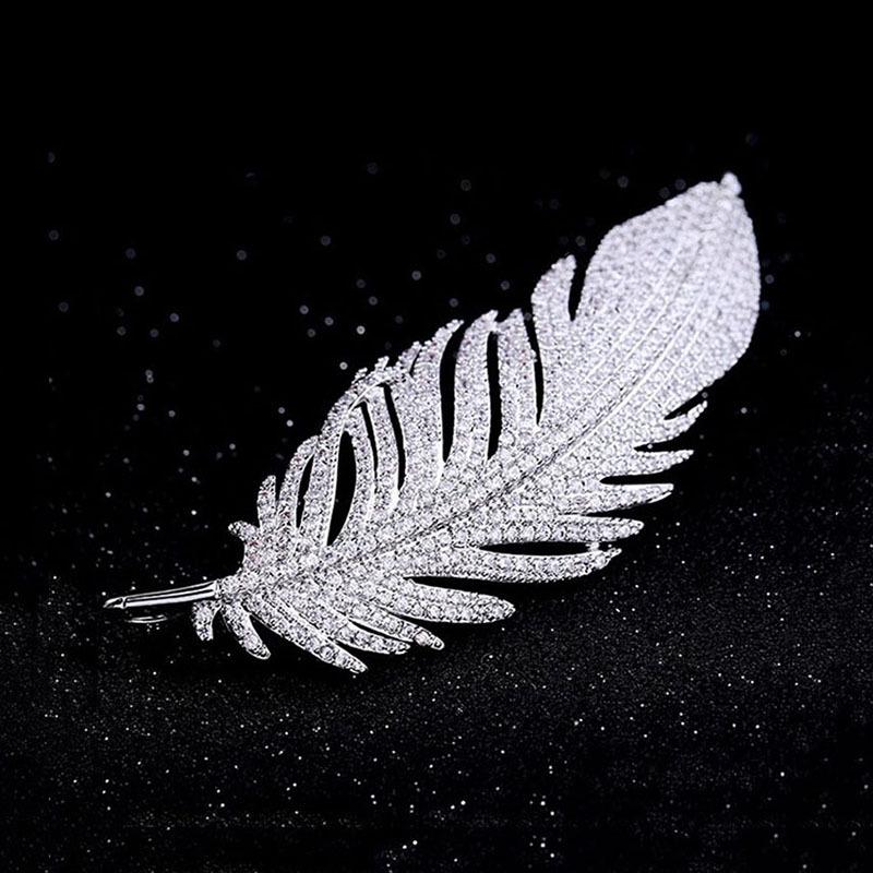 Elegant Feather Brooch, High-end Women's Fashion and Grace, Brooch Design Sense, Niche Brooch