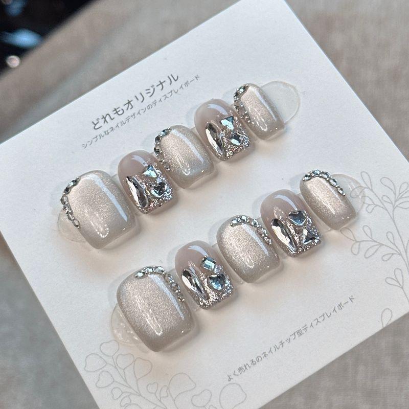 

Карамельный Цветущий Белый Элегантный Осенне-Зимний Разборный Наряд