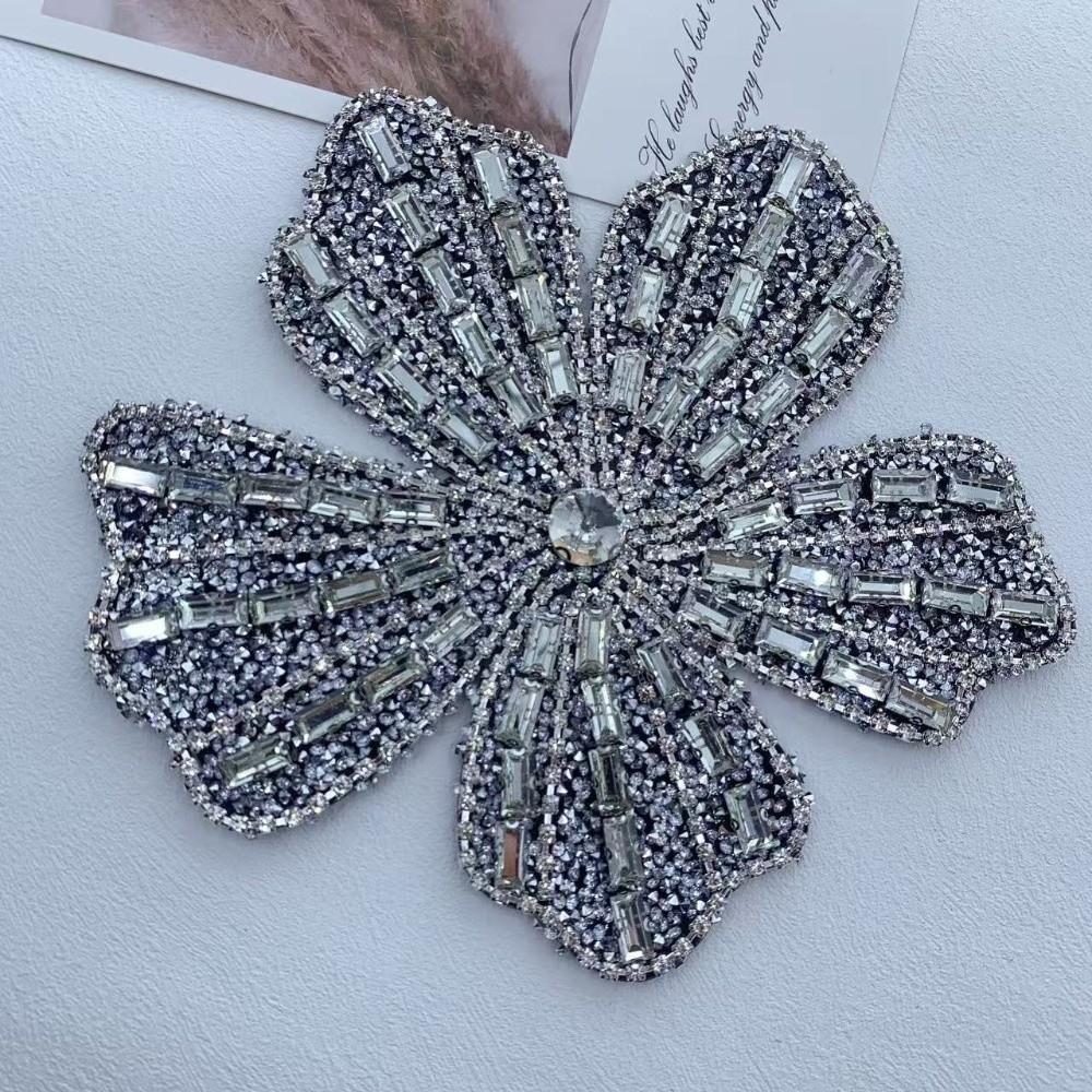 New Rhinestone Beaded Patches DIY Sew On Flower Patches Sparkling Decorative Patches Clothes Accessories