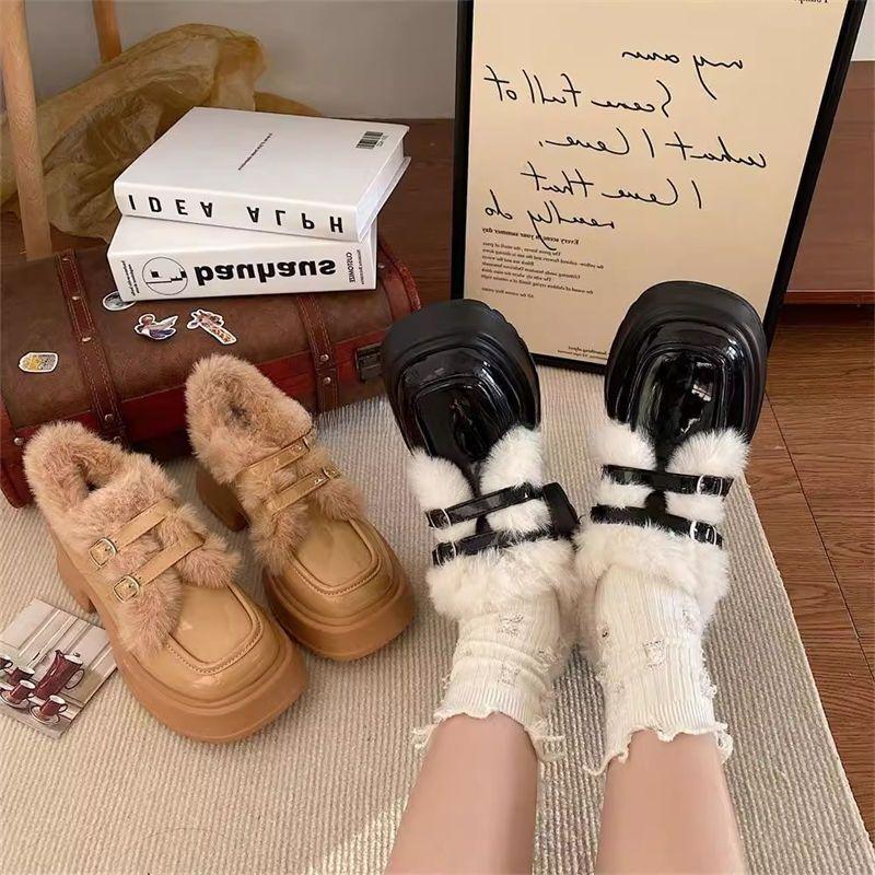 Thick-soled versatile patent leather loafers women's 2025 autumn and winter new velvet cotton shoes black small leather shoes fluffy shoes