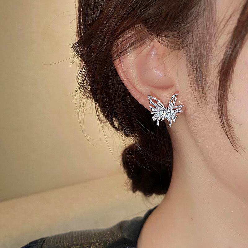 Silbernadel Feuerwerk Schmetterling CZ Ohrstecker: Schicker cooler Stil, vielseitiges Nischen-Design