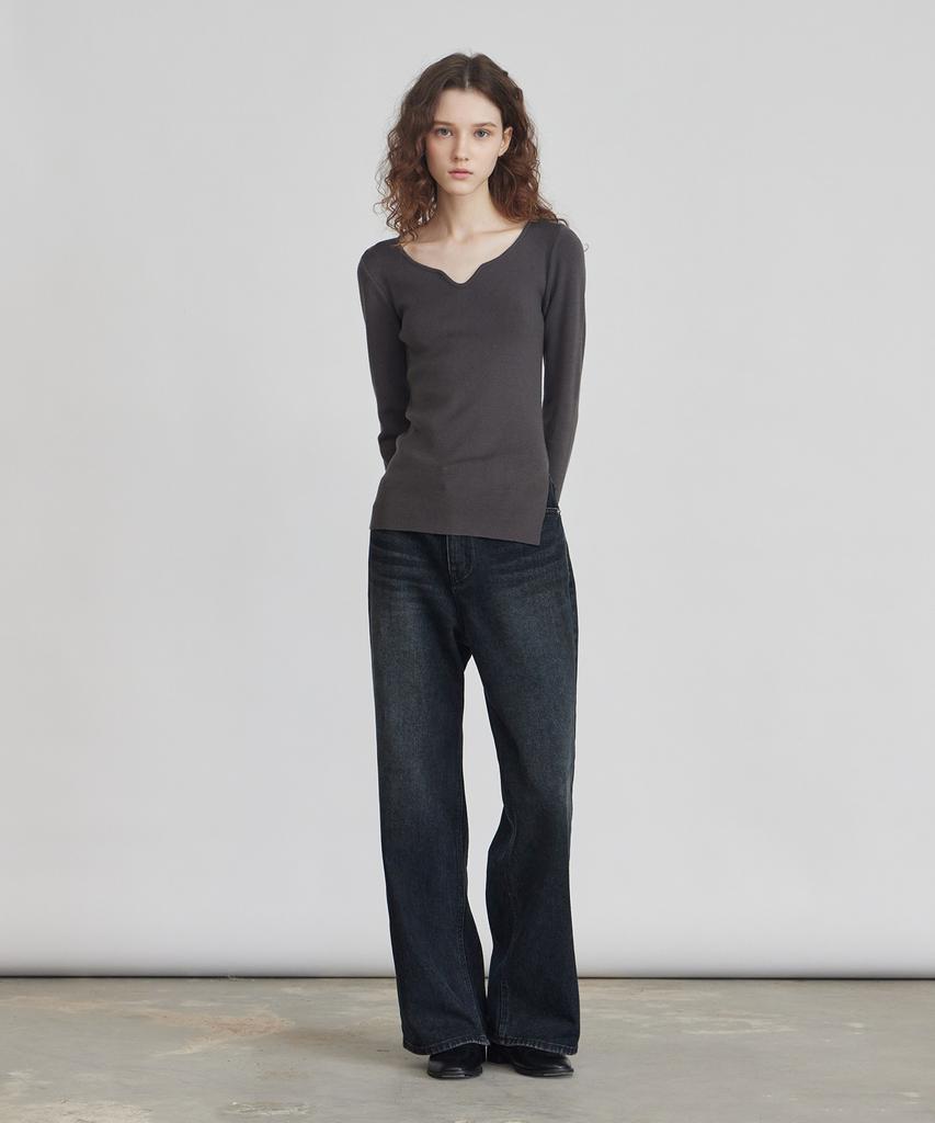 ITOV SEOUL Ribbed V-Neck Knit Ch