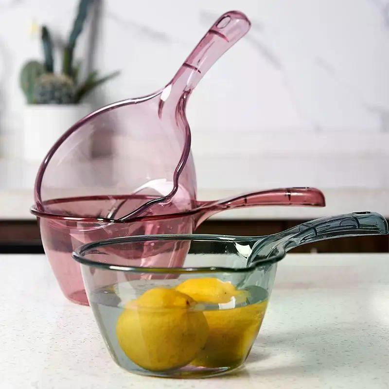 1Pcs Household Creative Water Ladle Wrestling Not Broken Transparent Water Scoop Thickened Plastic Water Spoon Kitchen Utensils