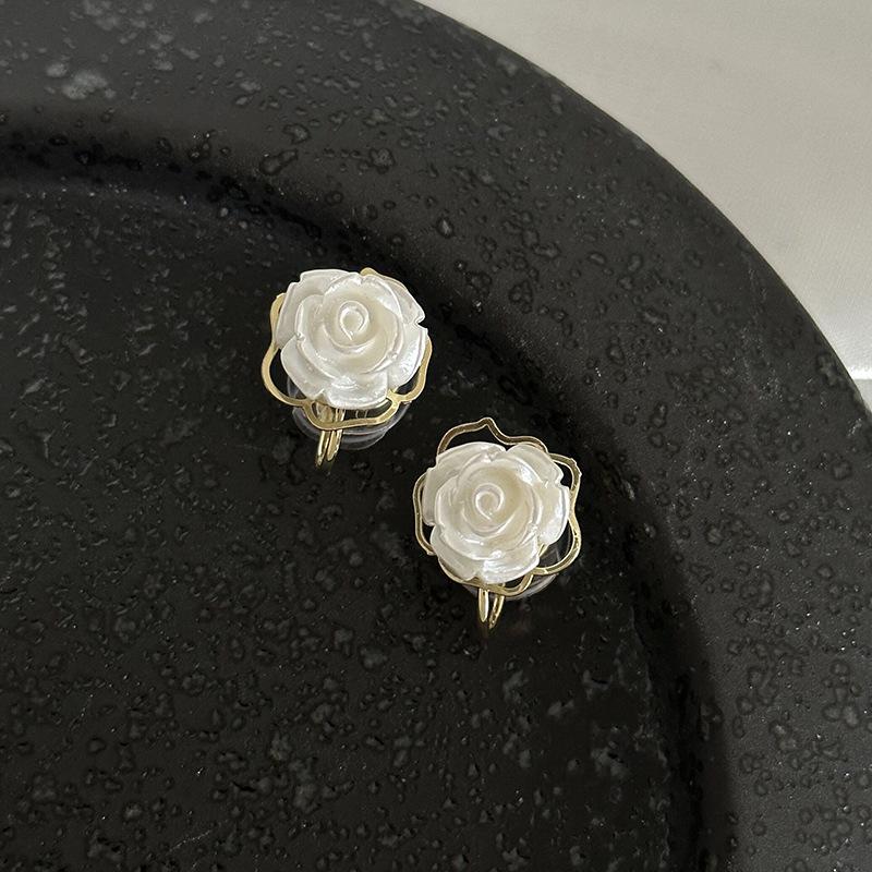 Pearl Mosquito Coil Disc Ear Clips: No-Pierce, Elegant French-Style Earrings for Women