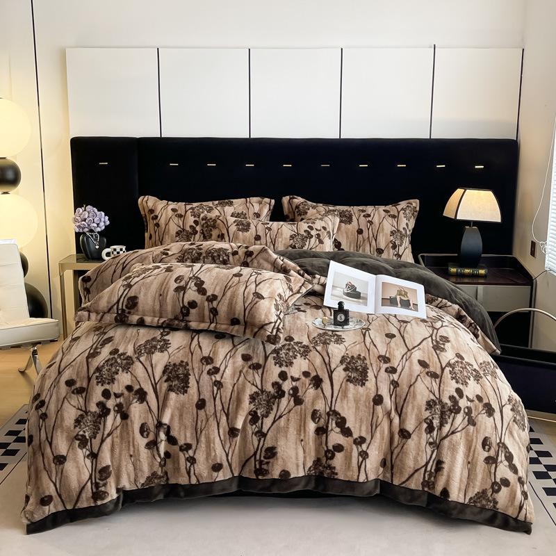 Retro Light Luxury Leopard Print Thickened Rabbit Plush Milk Plush Four-Piece Set A Maternal And Infant Grade Bed Sheet Quilt Cover Bed Hat