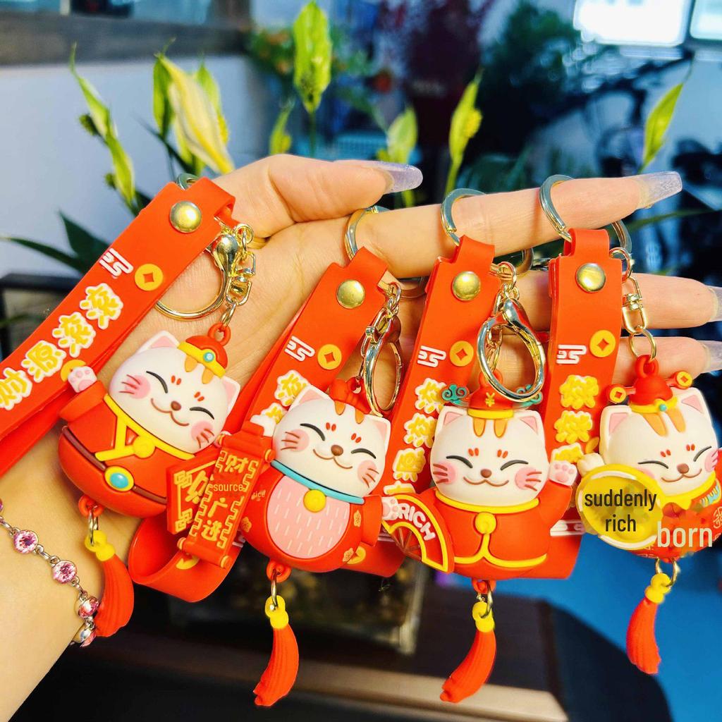 Lucky Cat Keychain Pendant with Fortune Symbolism – Night Market Gift Ornament