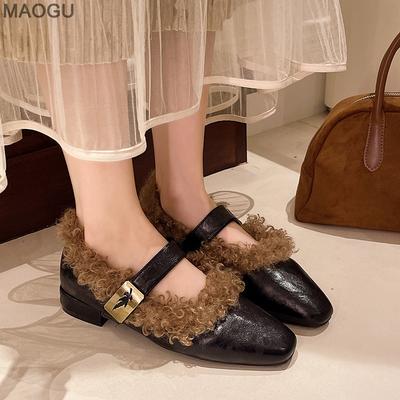 Damen Mary Jane Schuhe mit niedrigem Absatz Herbst Winter Quadratische Zehenpartie Flauschig Französischer Retro-Stil Plüsch Pumps Vintage Bequeme Schuhe