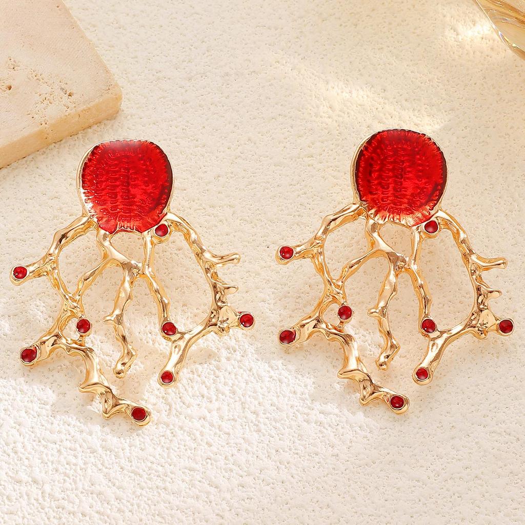 High-End Ocean-Inspired Coral Necklace for Girls - Versatile, Fashionable Red Accessory